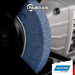 Norton Saphira